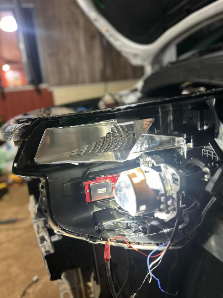 Đèn bi laser ô tô Explode Bulbtek